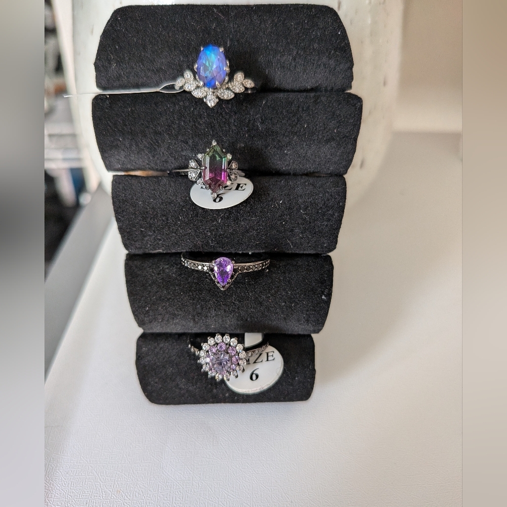 Elegant Purple and Silver Women's Ring
